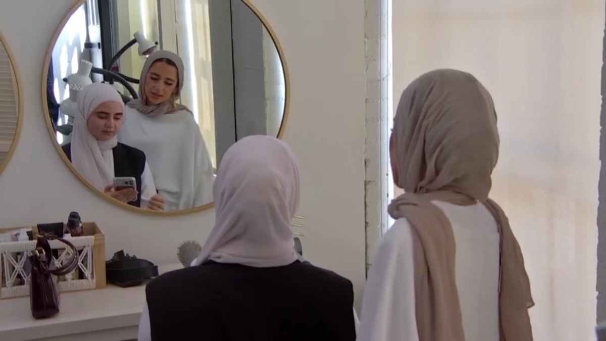 Salon ouvre un espace adapté au hijab pour les femmes musulmanes