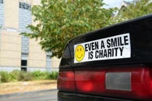 Même un sourire est une charité Même un sourire est une charité