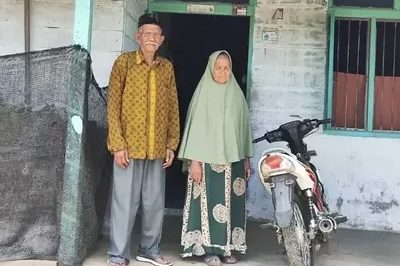 Le couple indonésien réalise le rêve du Hajj après 40 ans d'épargne - à propos de l'islam