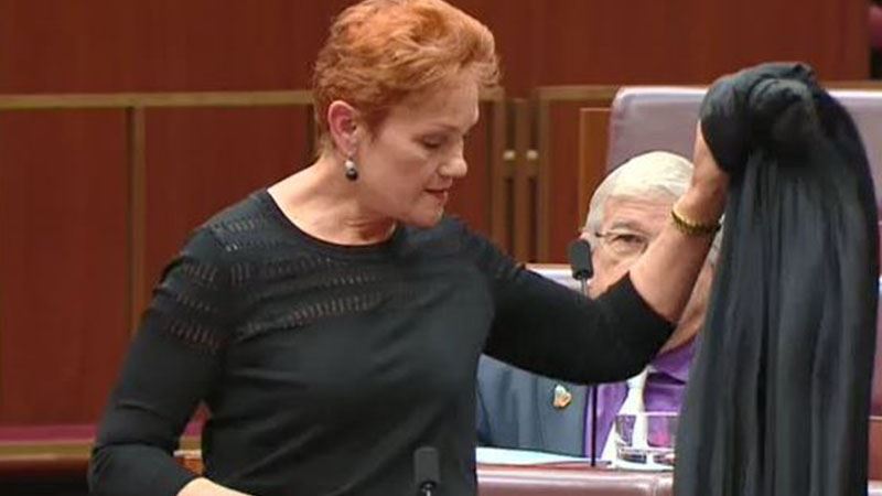 Les sénateurs musulmans australiens condamnent le coup de Burka de Pauline Hanson au Parlement - À propos de l'Islam