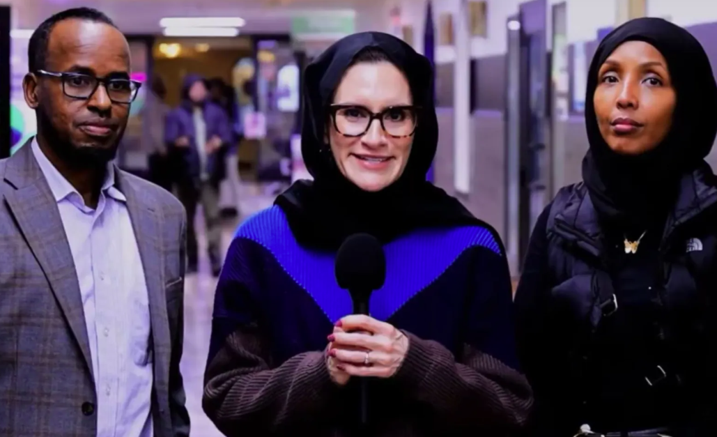 Le lieutenant-gouverneur du Minnesota soutient la communauté somalienne et suscite une réaction de la droite