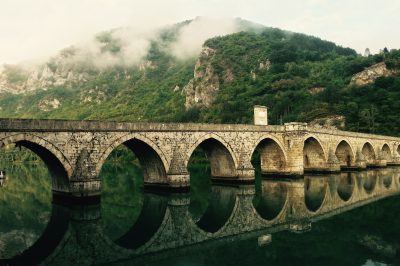 Conseils pratiques pour équilibrer cette vie et la suivante