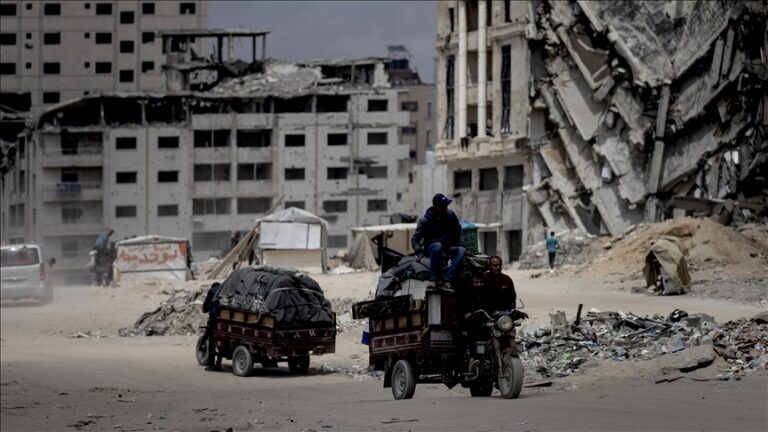 Les tirs des occupants israéliens transforment la matinée dans une école palestinienne en panique et effusion de sang