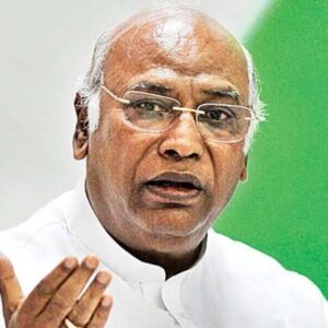 Mallikarjun Kharge accuse le BJP-RSS de porter atteinte à la liberté de la presse à l'occasion de la Journée mondiale de la liberté de la presse