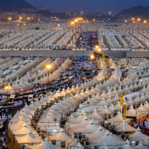 Près de deux millions de pèlerins se pressent à Mina alors que le Hajj commence