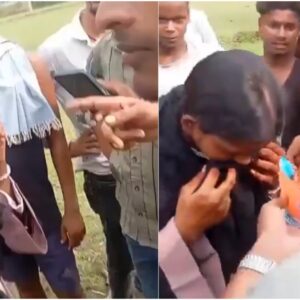 Bihar : la foule de l'Hindutva force une femme musulmane à retirer le niqab et à appliquer le sindoor