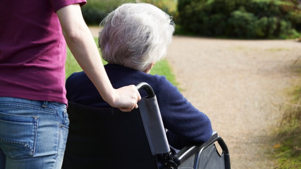 Comment honorer les parents après leur décès Comment honorer les parents après leur décès