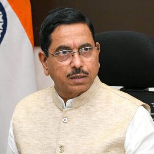 Prahlad Joshi nommé responsable supplémentaire du ministère de l'Éducation après la démission de Pradhan
