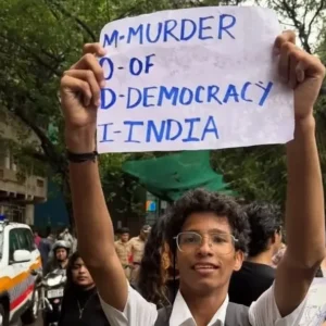 Au-delà du mouvement des cafards : l’Inde a besoin d’une alternative démocratique, pas d’un spectacle politique