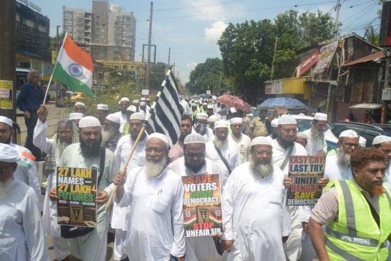 Jamiat-e-Ulema organise une manifestation à Calcutta après que le HC ait hoché la tête sur les haut-parleurs du SIR et de la mosquée
