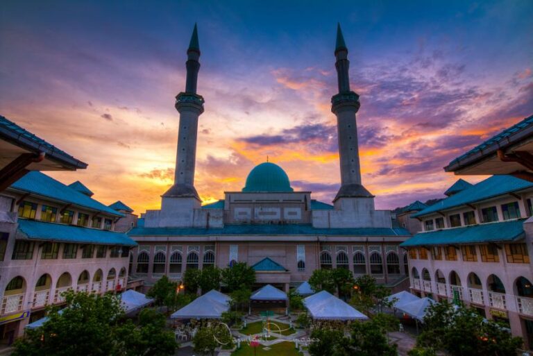 La convergence Campus-Masjid dans l’Islam