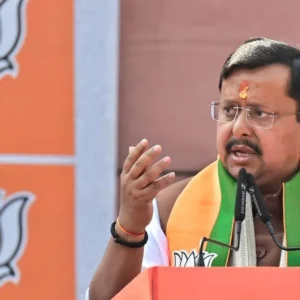 Le Congrès remet en question l'accueil du bulldozer du BJP pour Nitin Nabin à Meerut