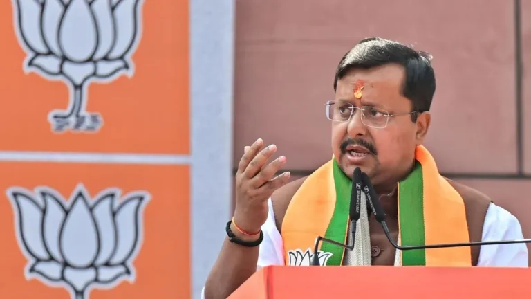 Le Congrès remet en question l'accueil du bulldozer du BJP pour Nitin Nabin à Meerut
