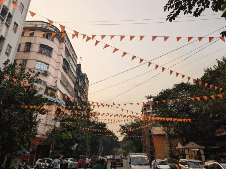 Safraniser Calcutta : la politique de l'exclusion urbaine et l'effacement des marginalisés