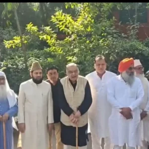 Des députés et militants musulmans protestent contre les démolitions de mosquées, le SIR et les préoccupations des minorités à Jantar Mantar