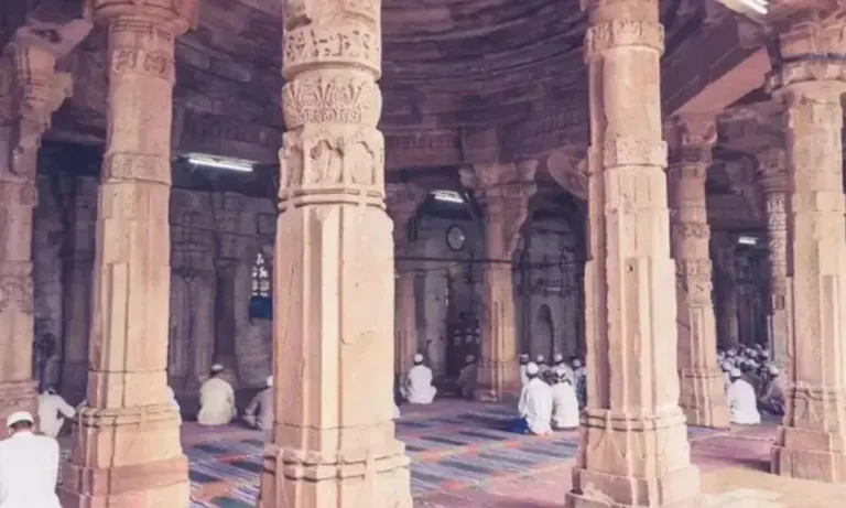 Gujarat HC demande une réponse de l'ASI sur l'affirmation selon laquelle Bharuch Jama Masjid était un temple jaïn