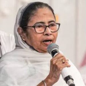 Mamata Banerjee accuse le BJP d'utiliser l'argent et l'intimidation pour influencer les électeurs